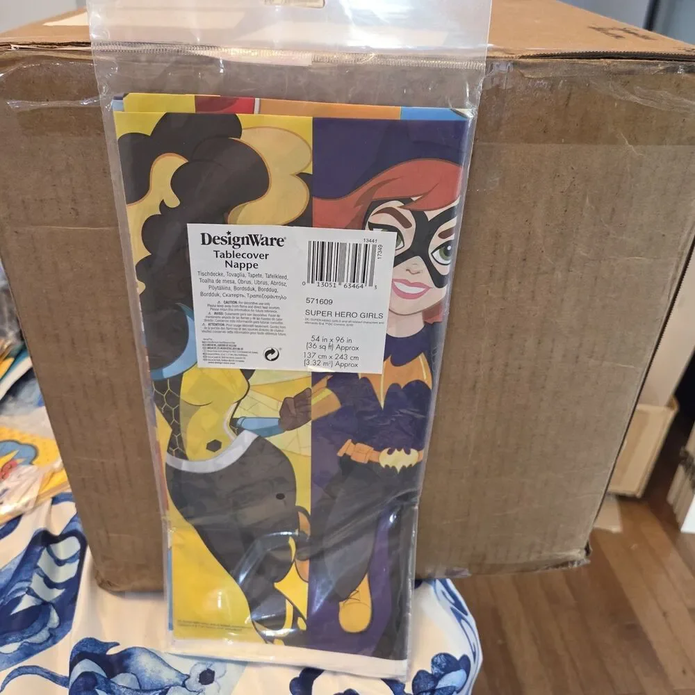 DesignWare SUPER HERO GIRLS Plastic Tablecover Tablecloth 54